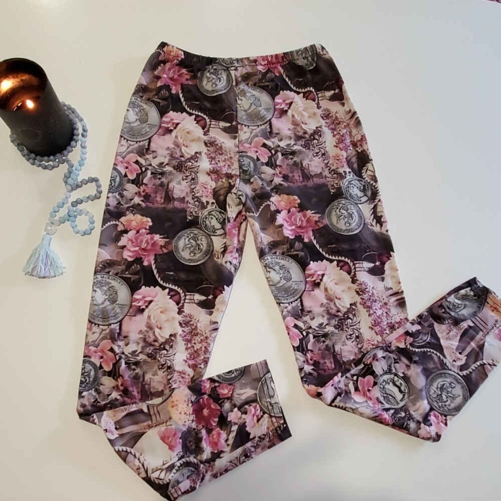 😍 Purple and Grey Accented Leggings